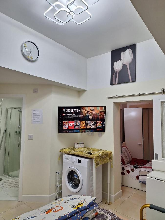 Luxury Apartment In Birmingham With Free Parking. Eksteriør billede